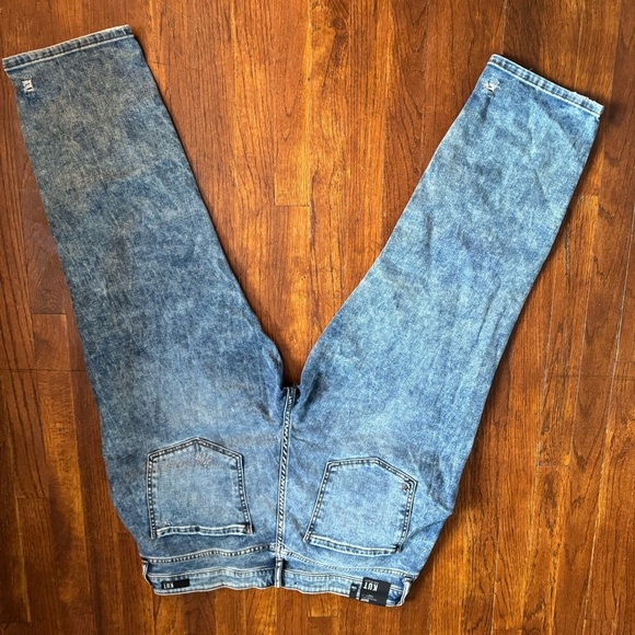 Kut From the Kloth Naomi Girlfriend Ankle Straight Leg Distressed Jeans - Picture 3 of 15